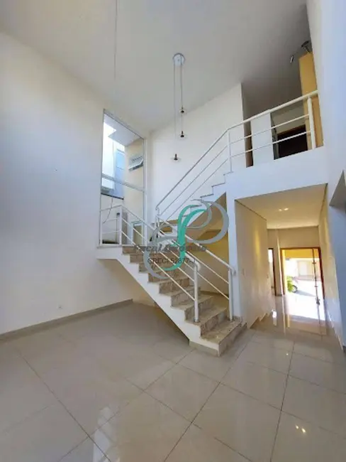 Foto 4 de Casa de Condomínio com 3 quartos à venda, 220m2 em Valinhos - SP