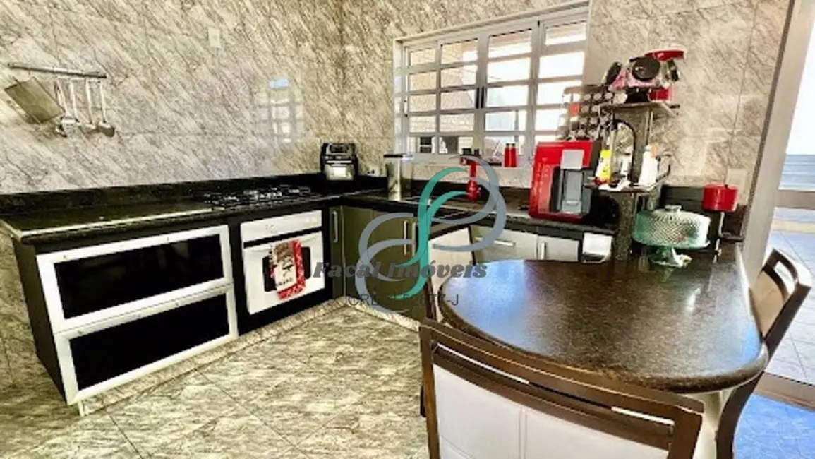 Foto 8 de Casa com 3 quartos à venda, 240m2 em Valinhos - SP