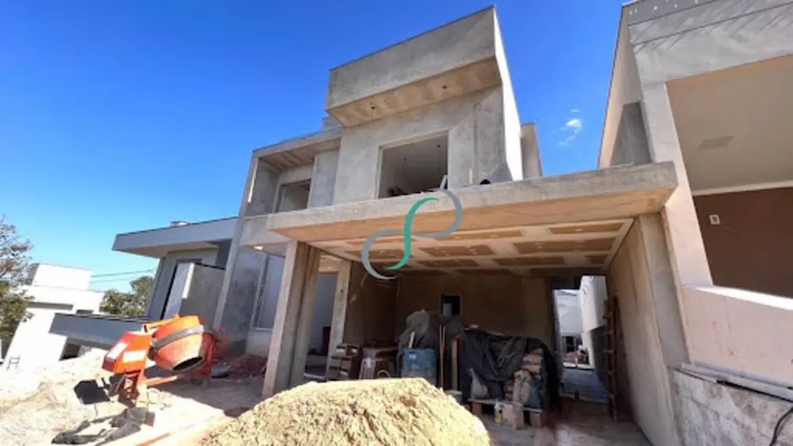 Casa com 3 quartos à venda, 215m2 em Residencial Santa Maria, Valinhos - SP - imagem 4 Foto 4 de Casa com 3 quartos à venda, 215m2 em Residencial Santa Maria, Valinhos - SP
