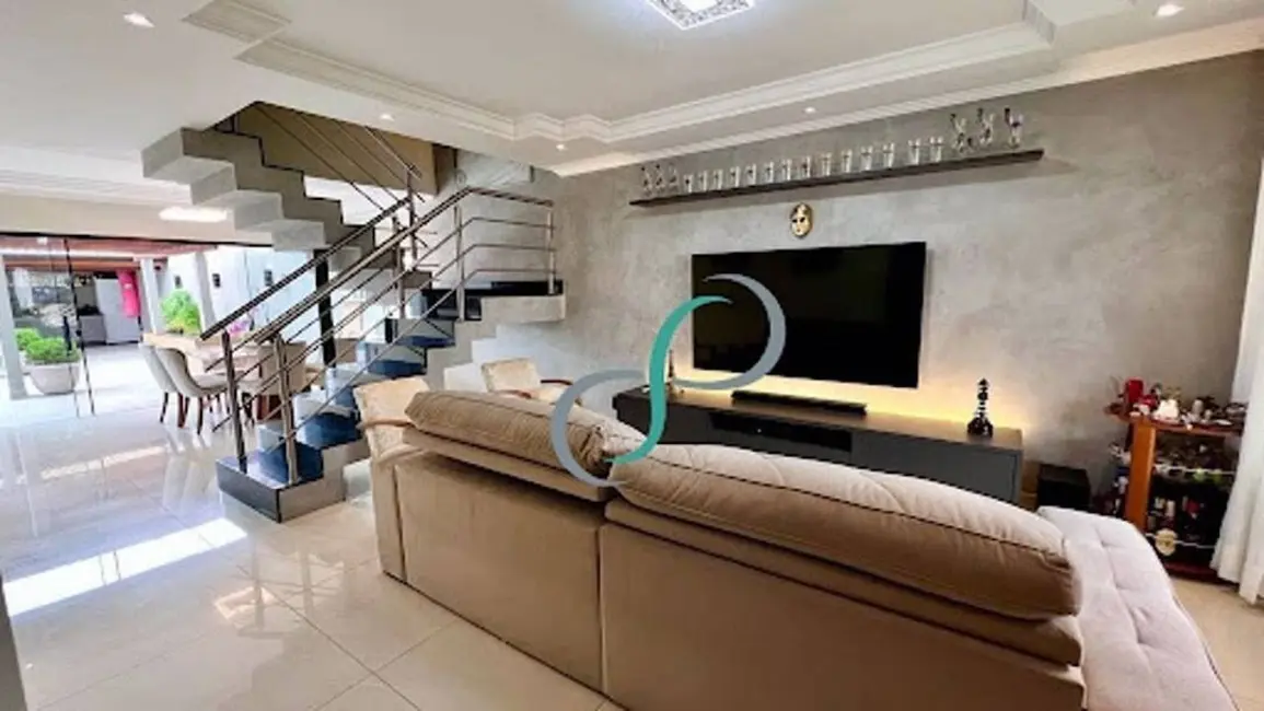 Foto 3 de Casa de Condomínio com 4 quartos à venda, 178m2 em Valinhos - SP