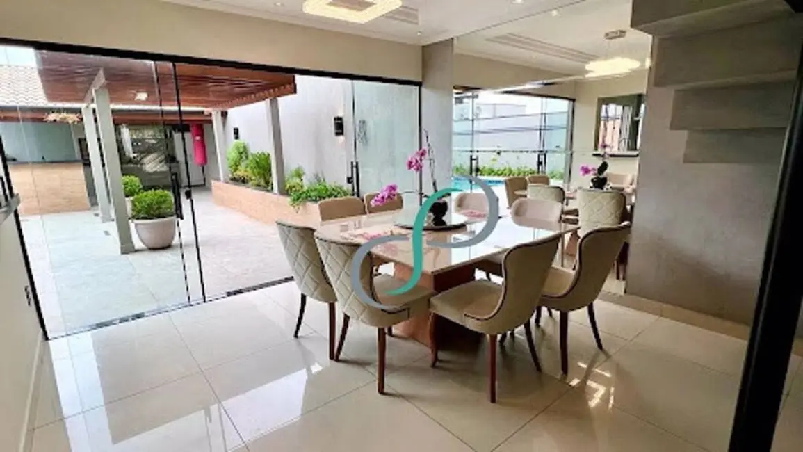 Foto 4 de Casa de Condomínio com 4 quartos à venda, 178m2 em Valinhos - SP