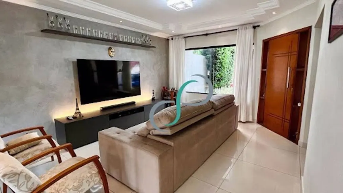 Foto 2 de Casa de Condomínio com 4 quartos à venda, 178m2 em Valinhos - SP