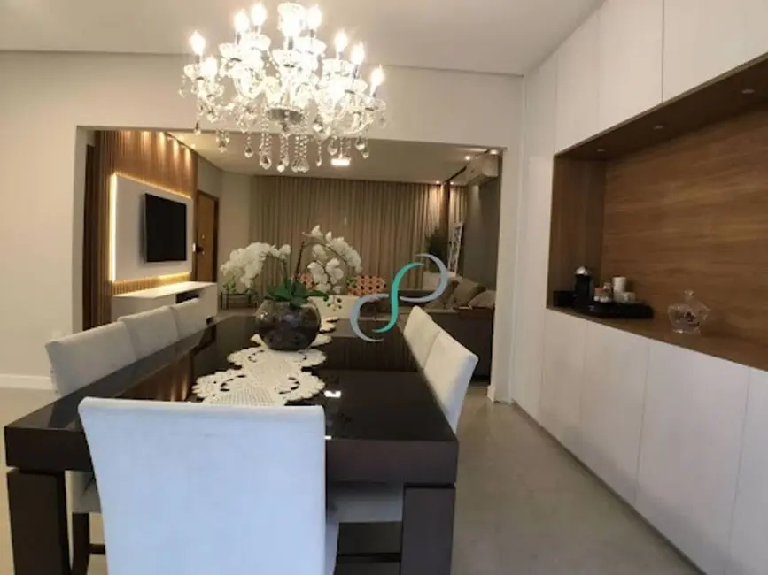 Foto 8 de Casa de Condomínio com 3 quartos à venda, 326m2 em Valinhos - SP