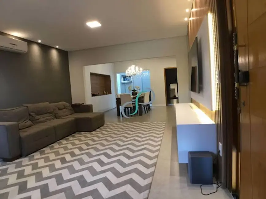 Foto 7 de Casa de Condomínio com 3 quartos à venda, 326m2 em Valinhos - SP