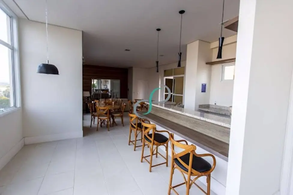 Foto 8 de Apartamento com 2 quartos à venda, 68m2 em Valinhos - SP