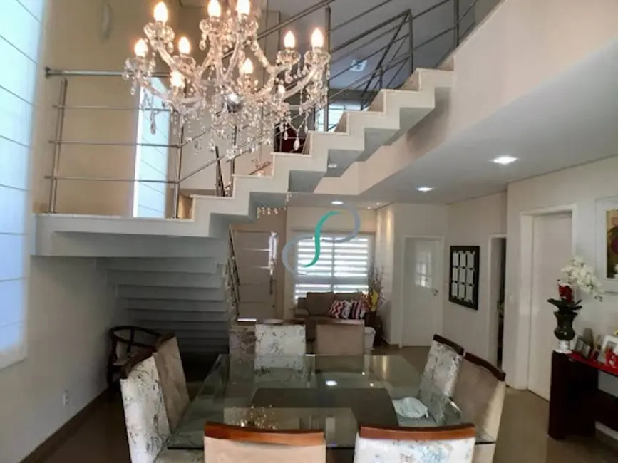 Casa de Condomínio com 4 quartos à venda, 311m2 em Jardim Lorena, Valinhos - SP - imagem 5 Foto 5 de Casa de Condomínio com 4 quartos à venda, 311m2 em Jardim Lorena, Valinhos - SP