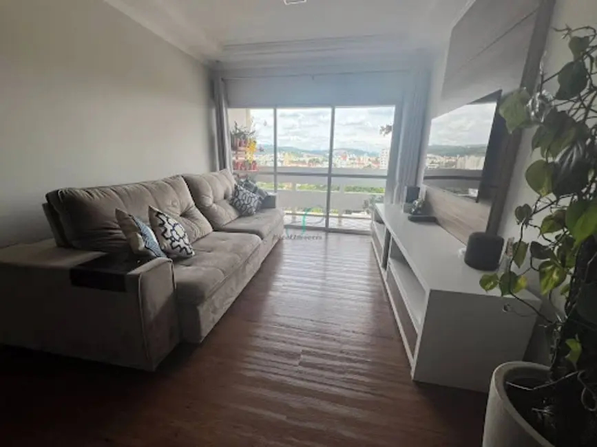 Foto 3 de Apartamento com 3 quartos à venda, 130m2 em Vila Embaré, Valinhos - SP