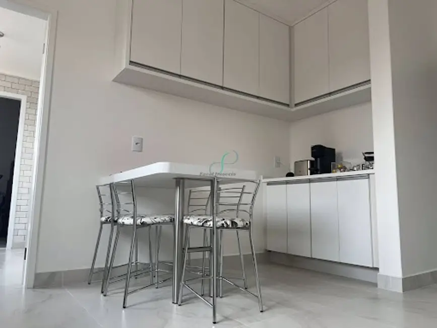 Foto 6 de Apartamento com 3 quartos à venda, 130m2 em Vila Embaré, Valinhos - SP