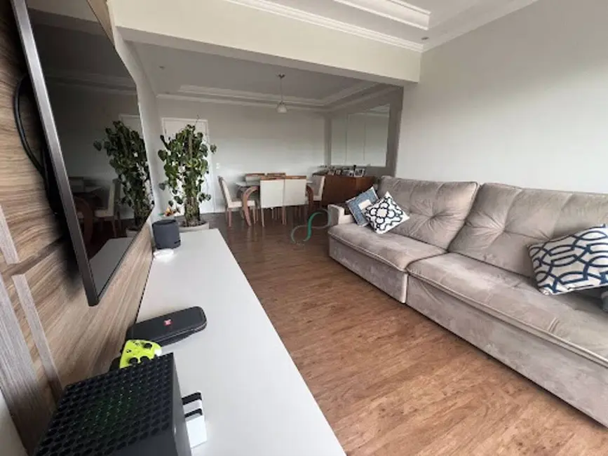 Foto 1 de Apartamento com 3 quartos à venda, 130m2 em Vila Embaré, Valinhos - SP
