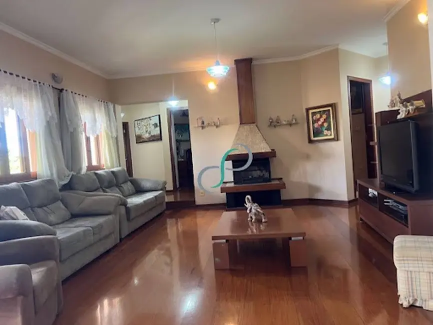 Foto 3 de Casa com 4 quartos à venda, 354m2 em Valinhos - SP