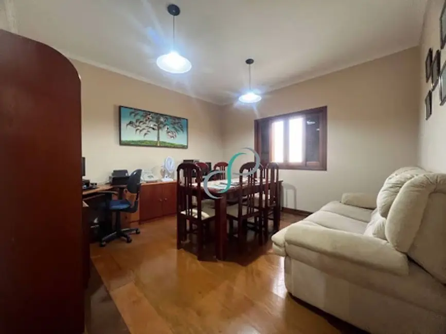 Foto 7 de Casa com 4 quartos à venda, 354m2 em Valinhos - SP