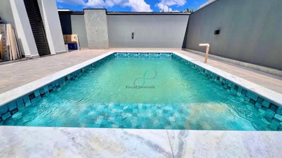 Casa com 3 quartos à venda, 220m2 em Valinhos - SP - imagem 1 Foto 1 de Casa com 3 quartos à venda, 220m2 em Valinhos - SP