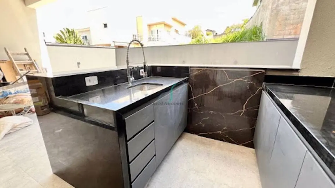 Casa com 3 quartos à venda, 220m2 em Valinhos - SP - imagem 8 Foto 8 de Casa com 3 quartos à venda, 220m2 em Valinhos - SP