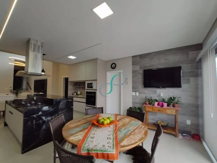 Foto 5 de Casa com 3 quartos à venda, 190m2 em Valinhos - SP