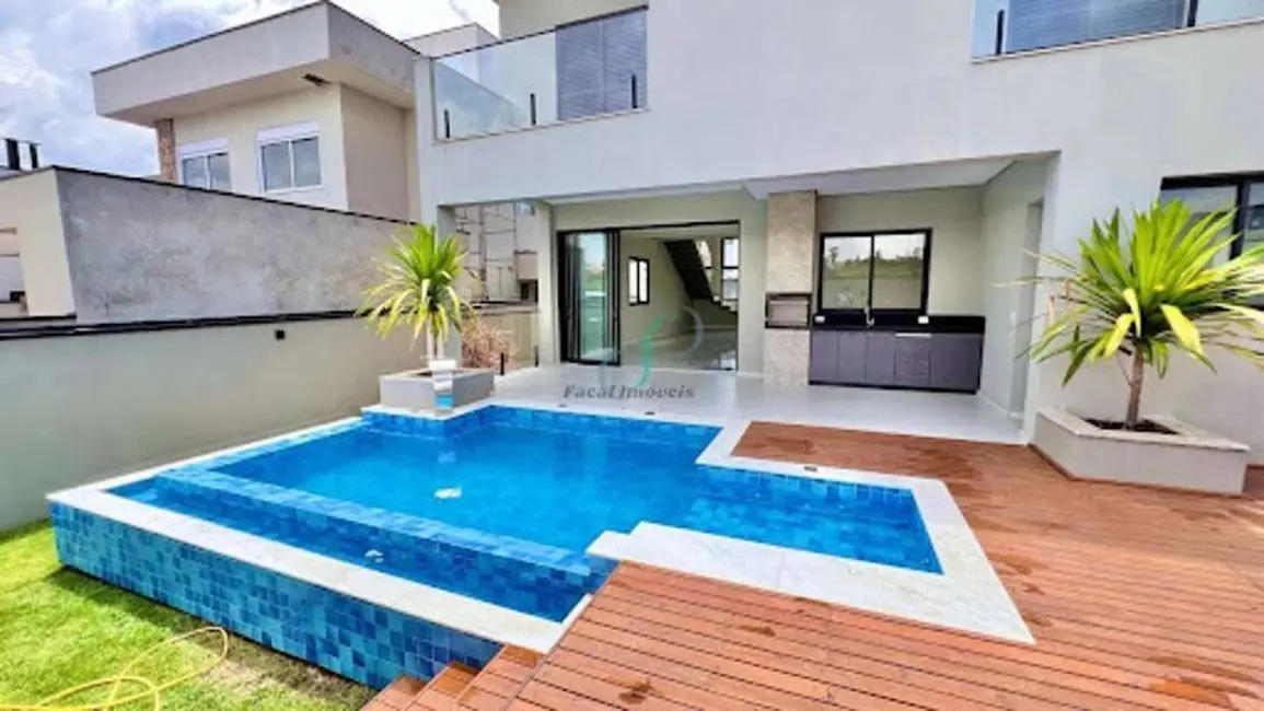 Foto 1 de Casa com 4 quartos à venda, 243m2 em Valinhos - SP