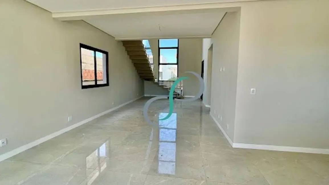 Foto 5 de Casa com 4 quartos à venda, 243m2 em Valinhos - SP