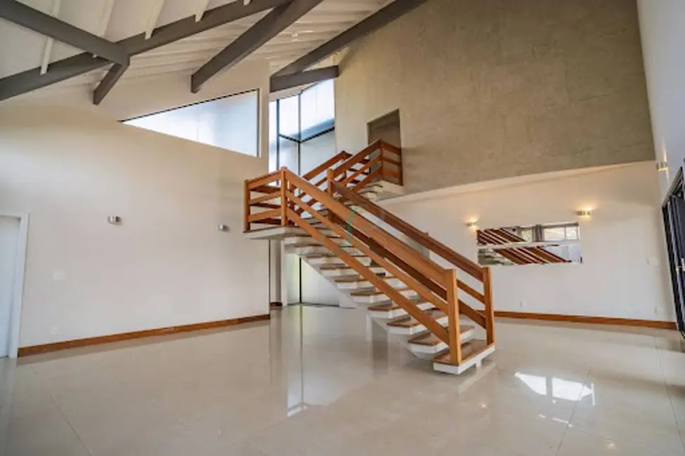 Foto 2 de Casa com 5 quartos à venda, 468m2 em Valinhos - SP