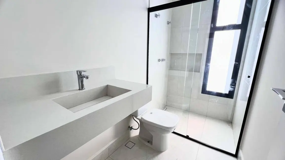 Sobrado com 3 quartos à venda, 251m2 em Vila Pagano, Valinhos - SP - imagem 3 Foto 3 de Sobrado com 3 quartos à venda, 251m2 em Vila Pagano, Valinhos - SP