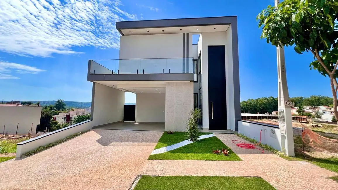 Sobrado com 3 quartos à venda, 251m2 em Vila Pagano, Valinhos - SP - imagem 1 Foto 1 de Sobrado com 3 quartos à venda, 251m2 em Vila Pagano, Valinhos - SP