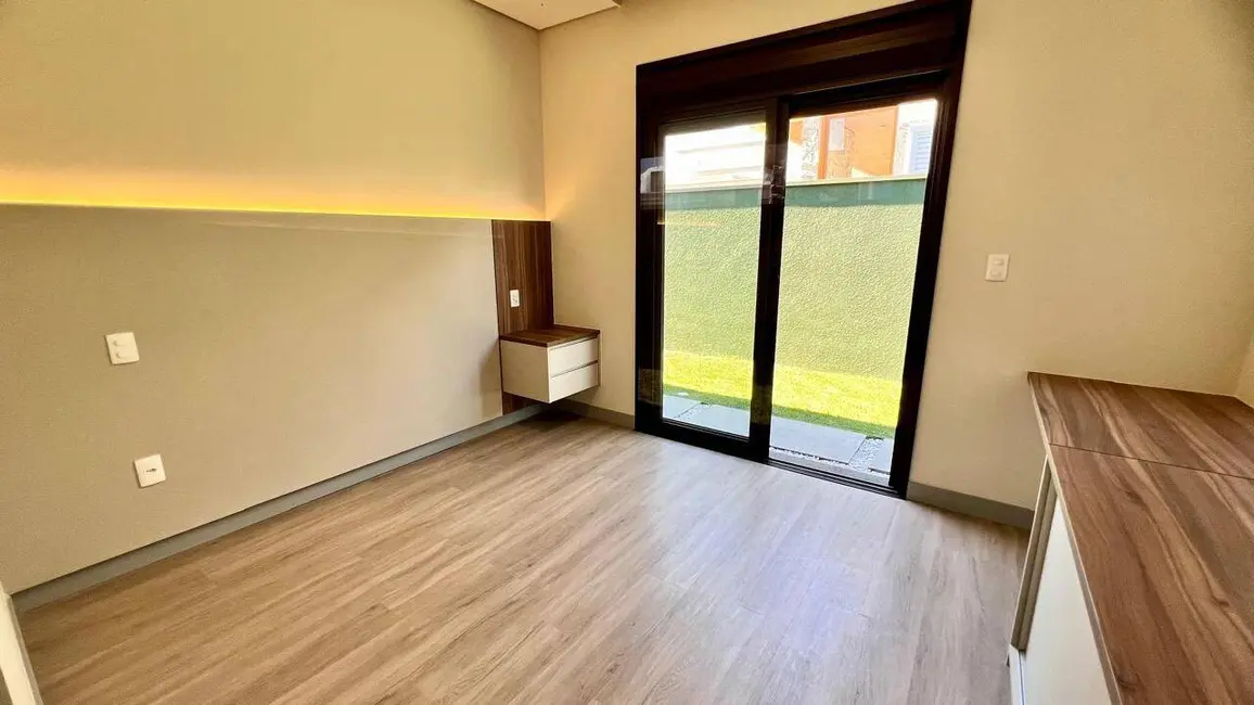 Foto 2 de Casa com 4 quartos à venda, 440m2 em Jaguariuna - SP