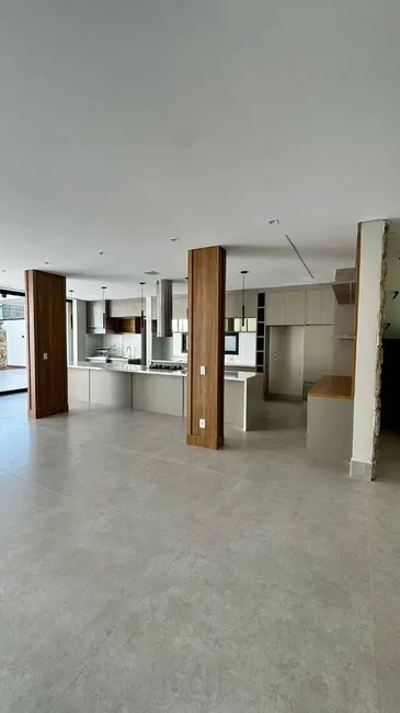 Foto 9 de Casa com 3 quartos à venda, 262m2 em Swiss Park, Campinas - SP