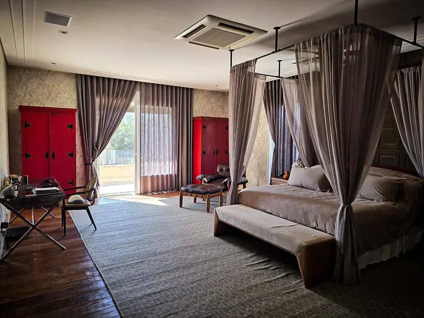 Casa com 6 quartos à venda, 2500m2 em Valinhos - SP - imagem 9 Foto 9 de Casa com 6 quartos à venda, 2500m2 em Valinhos - SP