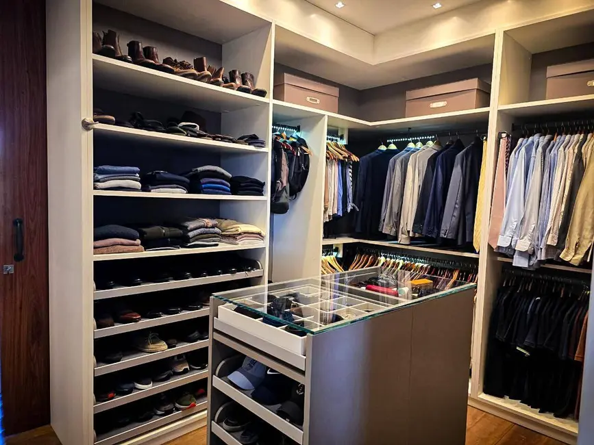 Casa com 6 quartos à venda, 2500m2 em Valinhos - SP - imagem 7 Foto 7 de Casa com 6 quartos à venda, 2500m2 em Valinhos - SP
