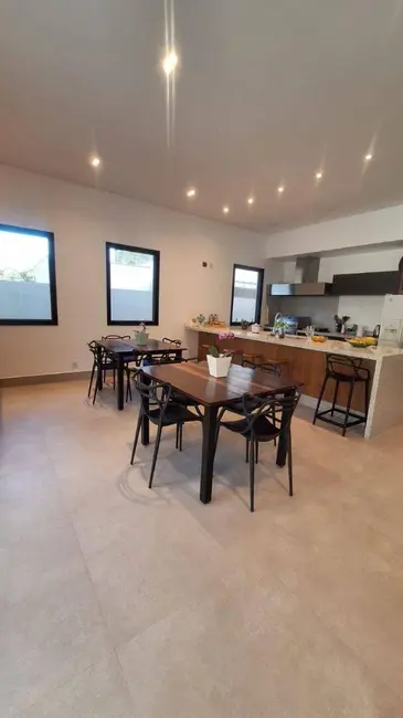 Foto 4 de Casa com 4 quartos à venda, 372m2 em Jardim Paiquerê, Valinhos - SP