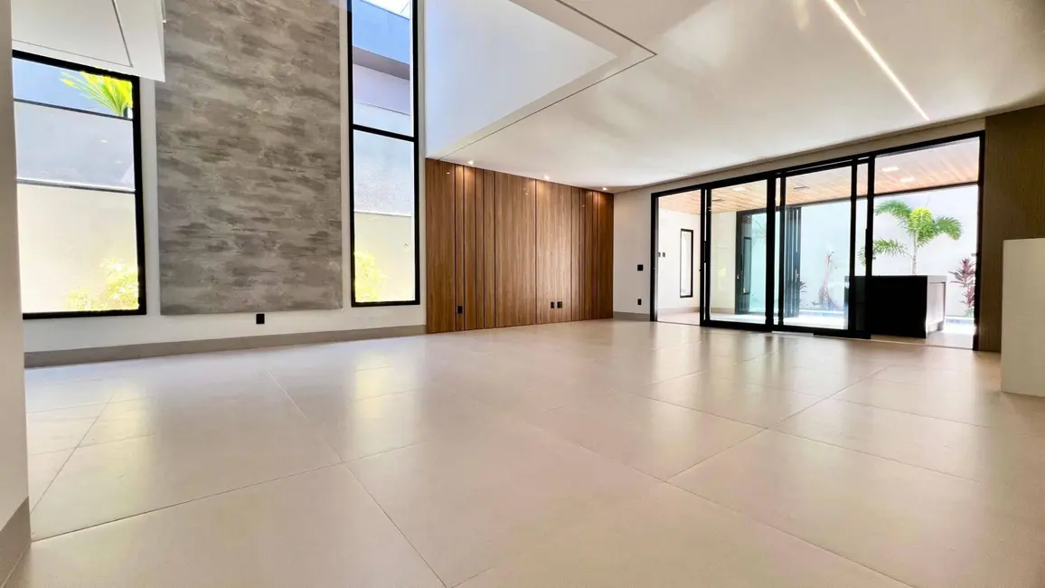 Casa com 3 quartos à venda, 310m2 em Valinhos - SP - imagem 4 Foto 4 de Casa com 3 quartos à venda, 310m2 em Valinhos - SP