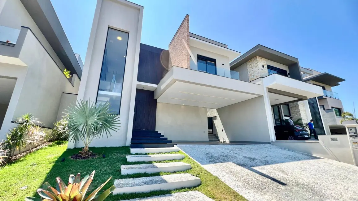 Casa com 3 quartos à venda, 310m2 em Valinhos - SP - imagem 2 Foto 2 de Casa com 3 quartos à venda, 310m2 em Valinhos - SP