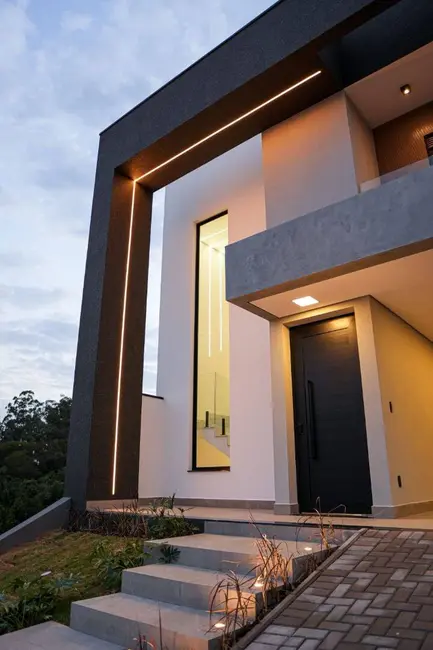 Casa com 3 quartos à venda, 230m2 em Vila Pagano, Valinhos - SP - imagem 2 Foto 2 de Casa com 3 quartos à venda, 230m2 em Vila Pagano, Valinhos - SP