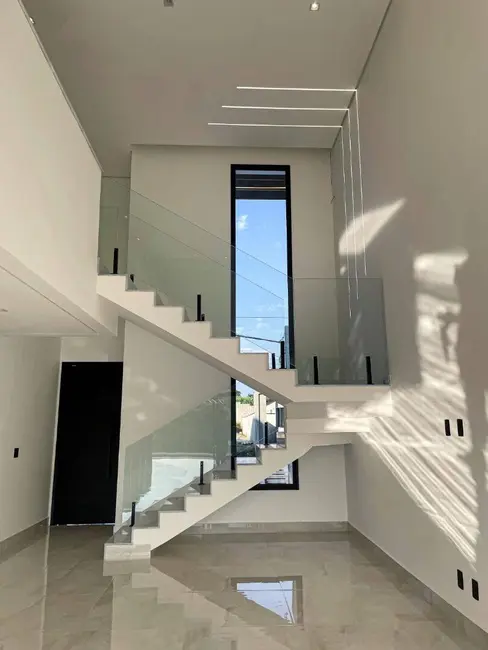 Casa com 3 quartos à venda, 230m2 em Vila Pagano, Valinhos - SP - imagem 4 Foto 4 de Casa com 3 quartos à venda, 230m2 em Vila Pagano, Valinhos - SP