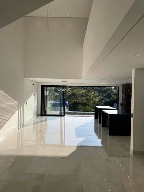 Casa com 3 quartos à venda, 230m2 em Vila Pagano, Valinhos - SP - imagem 9 Foto 9 de Casa com 3 quartos à venda, 230m2 em Vila Pagano, Valinhos - SP