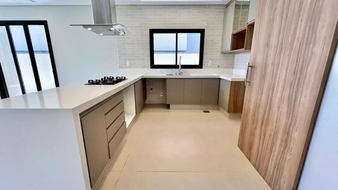 Casa de Condomínio com 4 quartos à venda, 319m2 em Valinhos - SP - imagem 9 Foto 9 de Casa de Condomínio com 4 quartos à venda, 319m2 em Valinhos - SP