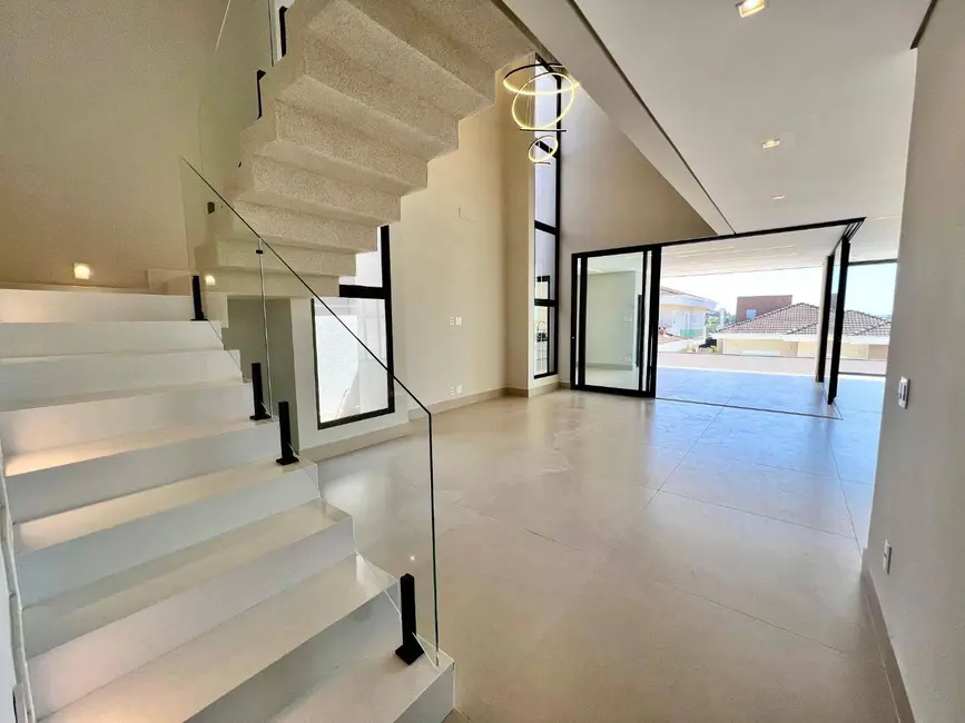 Casa de Condomínio com 4 quartos à venda, 319m2 em Valinhos - SP - imagem 8 Foto 8 de Casa de Condomínio com 4 quartos à venda, 319m2 em Valinhos - SP