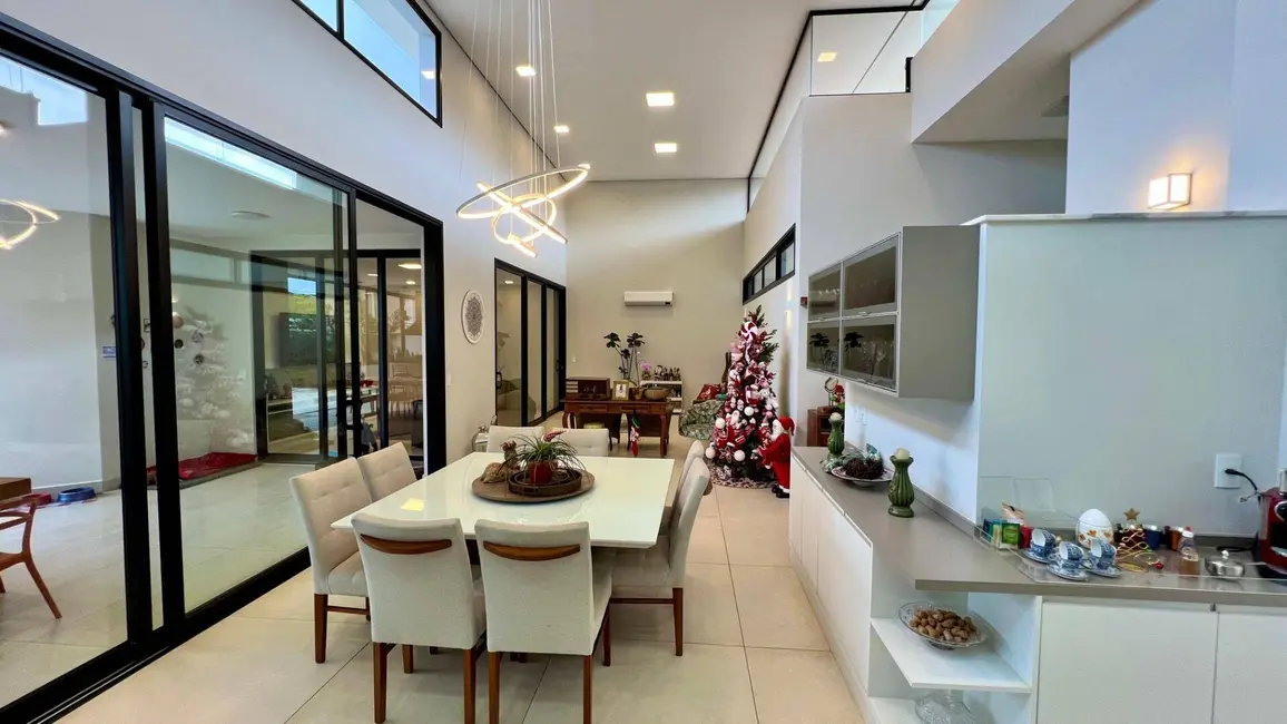 Foto 6 de Casa de Condomínio com 3 quartos à venda, 313m2 em Loteamento Porto Seguro Village, Valinhos - SP