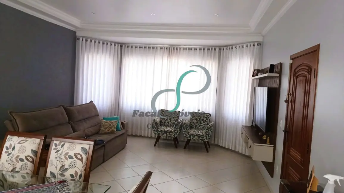Foto 3 de Casa com 3 quartos à venda, 200m2 em Jardim Panorama, Valinhos - SP