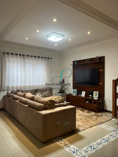 Casa com 3 quartos à venda, 182m2 em Valinhos - SP - imagem 2 Foto 2 de Casa com 3 quartos à venda, 182m2 em Valinhos - SP