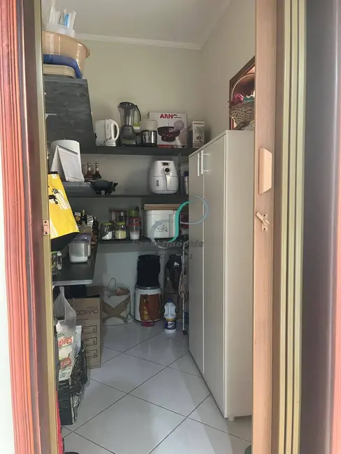 Casa com 3 quartos à venda, 182m2 em Valinhos - SP - imagem 8 Foto 8 de Casa com 3 quartos à venda, 182m2 em Valinhos - SP