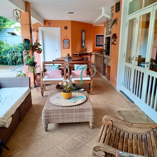 Foto 1 de Casa de Condomínio com 3 quartos à venda, 360m2 em Valinhos - SP