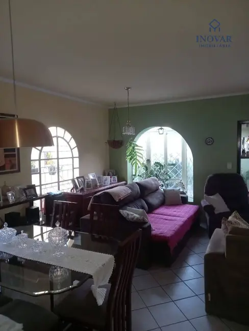 Casa com 3 quartos à venda, 197m2 em Sao Jose Dos Campos - SP - imagem 7 Foto 7 de Casa com 3 quartos à venda, 197m2 em Sao Jose Dos Campos - SP