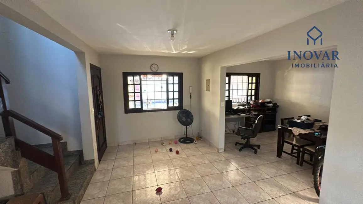 Casa com 4 quartos à venda, 150m2 em Sao Jose Dos Campos - SP - imagem 4 Foto 4 de Casa com 4 quartos à venda, 150m2 em Sao Jose Dos Campos - SP