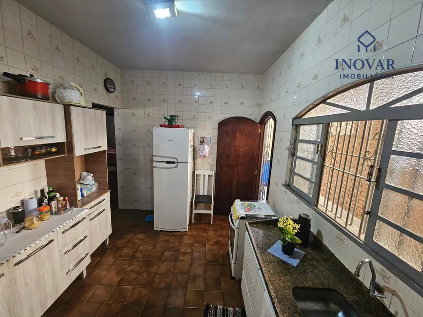 Foto 3 de Casa com 3 quartos à venda, 200m2 em Sao Jose Dos Campos - SP