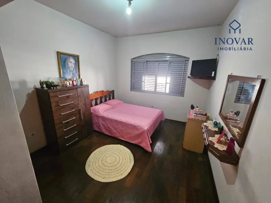 Foto 7 de Casa com 3 quartos à venda, 200m2 em Sao Jose Dos Campos - SP
