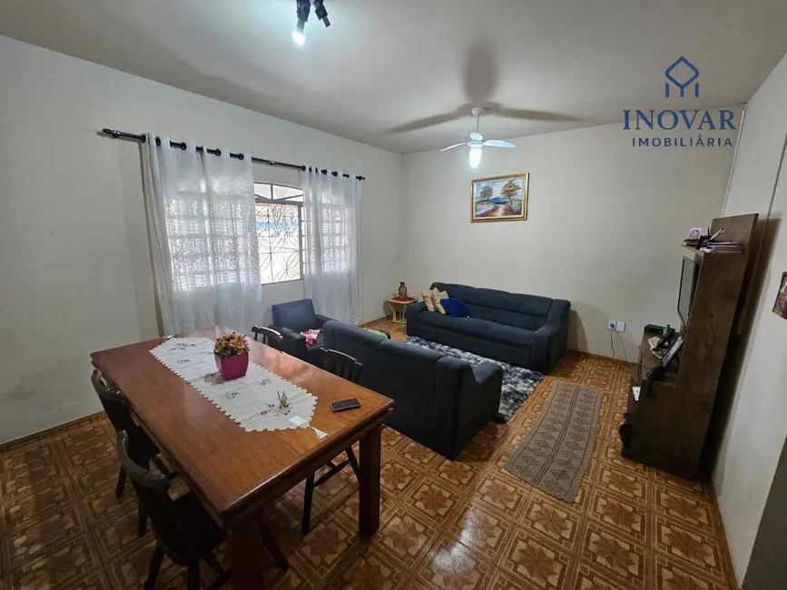 Foto 2 de Casa com 3 quartos à venda, 200m2 em Sao Jose Dos Campos - SP