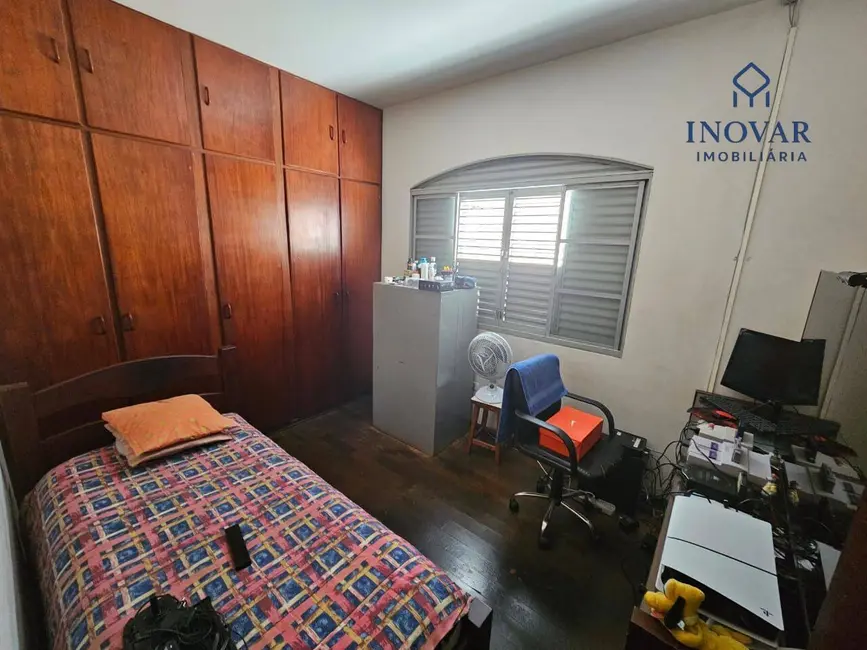 Foto 8 de Casa com 3 quartos à venda, 200m2 em Sao Jose Dos Campos - SP
