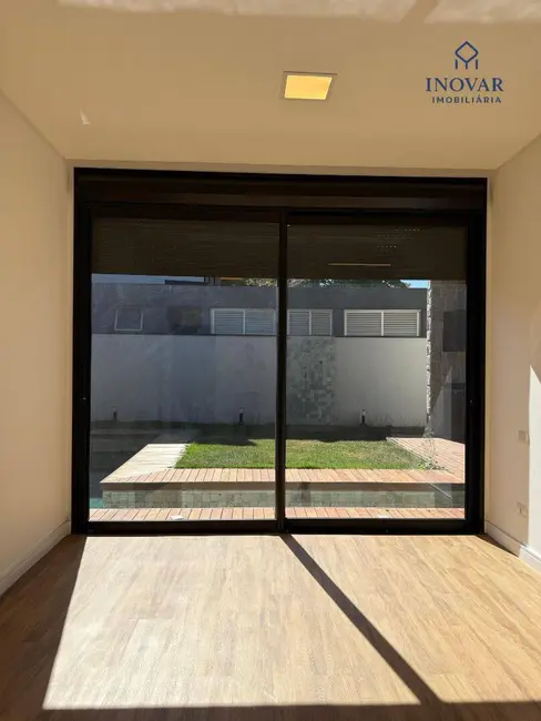 Casa com 4 quartos à venda, 329m2 em Sao Jose Dos Campos - SP - imagem 8 Foto 8 de Casa com 4 quartos à venda, 329m2 em Sao Jose Dos Campos - SP