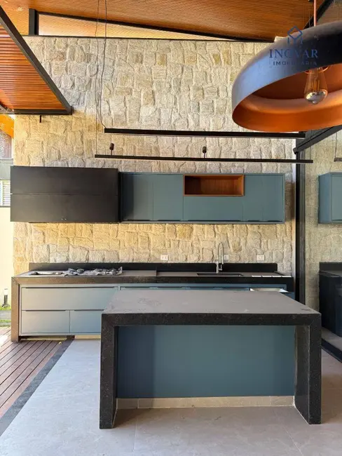 Casa com 4 quartos à venda, 329m2 em Sao Jose Dos Campos - SP - imagem 4 Foto 4 de Casa com 4 quartos à venda, 329m2 em Sao Jose Dos Campos - SP