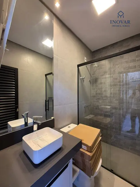 Casa com 4 quartos à venda, 329m2 em Sao Jose Dos Campos - SP - imagem 2 Foto 2 de Casa com 4 quartos à venda, 329m2 em Sao Jose Dos Campos - SP
