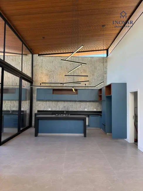 Casa com 4 quartos à venda, 329m2 em Sao Jose Dos Campos - SP - imagem 3 Foto 3 de Casa com 4 quartos à venda, 329m2 em Sao Jose Dos Campos - SP